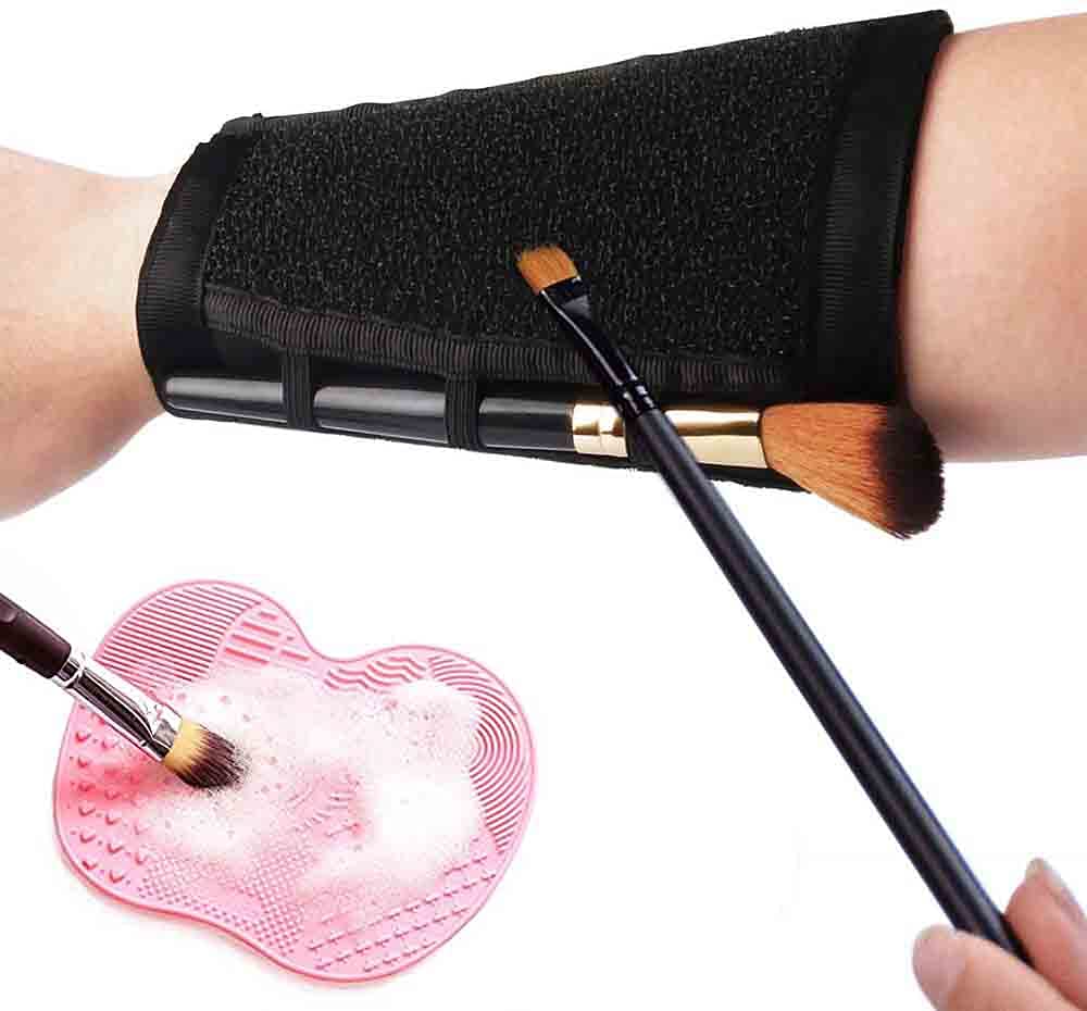 Bling Toman Cosmetic Brush Switch Armband Cleaner Arm Sponge And Silicon Makeup Brush Cleaning Mat 2 in 1 Set (black&pink)